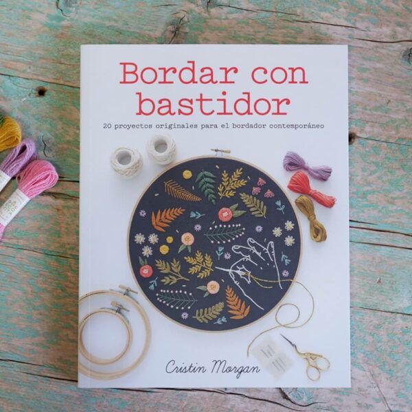 Libro Bordar con bastidor portada